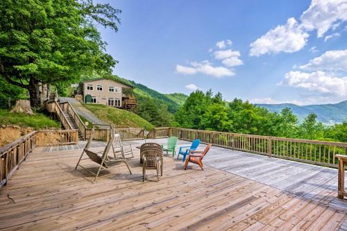 Private Blue Ridge Home with Mountain Views, Hot Tub