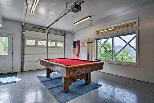 Private Blue Ridge Home with Mountain Views, Hot Tub