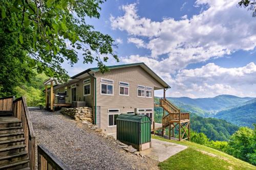 Private Blue Ridge Home with Mountain Views, Hot Tub