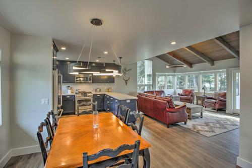 Luxe Manchester Home with Hot Tub and Partial Sea View! - image 2