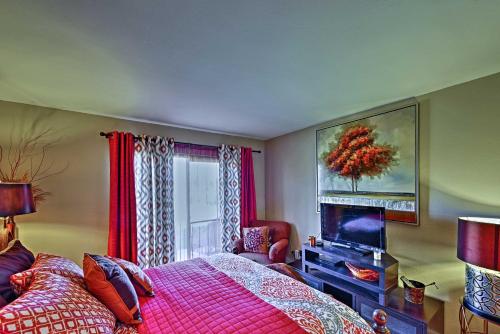 Palm Desert Townhouse with Mtn Views and Pool Access! - image 4