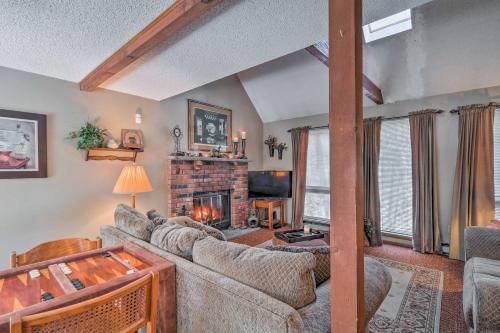 Masthope Home with Pool and Lake Access - Ski Big Bear in Lackawaxen, USA