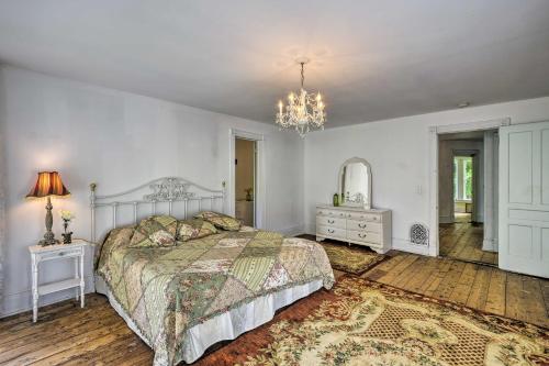 Large Cooperstown Area Victorian Home with Fire Pit - image 8