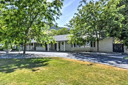 Wellsville House with Mtn Views and Pickleball Court!