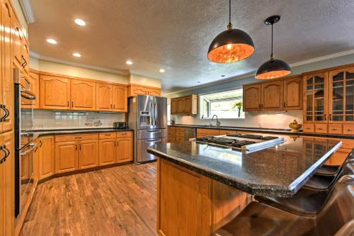 Wellsville House with Mtn Views Yard and Tennis Court! - image 6