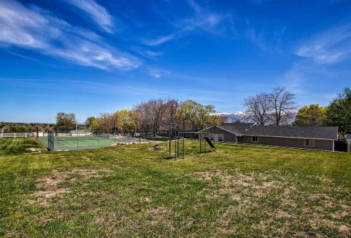 Wellsville House with Mtn Views and Pickleball Court!