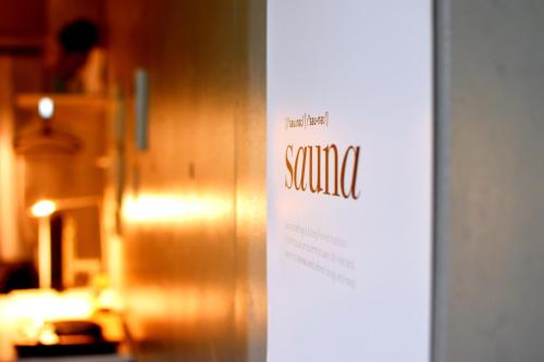 Studio Apartment image 5