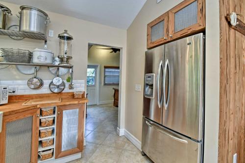Sarasota Bungalow with Pergola, Garden and Waterfalls! in Sarasota, USA