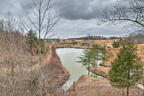 Cozy East Bernstadt Cabin with Porch and Fishing Lake!