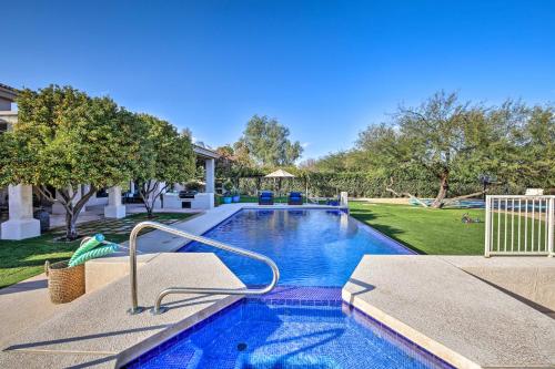 Lavish Paradise Valley Home with Sports Court and Pool in Paradise Valley