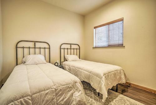 Townhome Near Kenai River with Deck and Fire Pit! - image 9