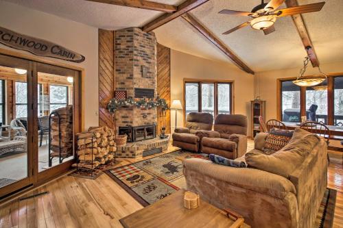 3BR and Waterfront Fifty Lakes Home with Dock and Kayaks! - image 3