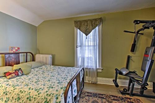 Downtown Bessemer House Near Skiing and Snowmobiling - image 5