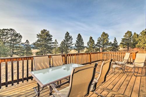 Eagle Nest Home with Hot Tub and Views - 5 Min to Lake in Eagle Nest, USA