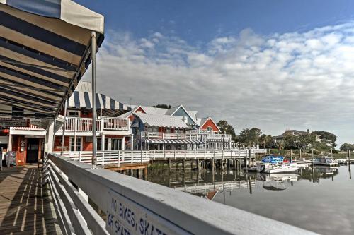 Newly Renovated with 2 MSTR Suites and Outdoor Shower! - image 2