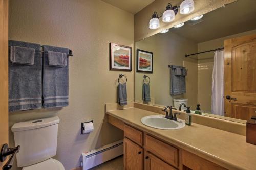 Ski-In Breckenridge Abode Walk to Main St and Lifts Ski-In Breckenridge Abode Walk to Main St and Lifts