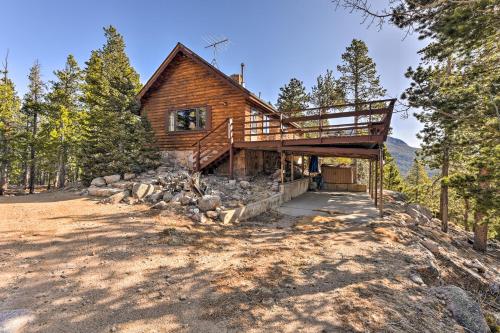 Villa, 5-Acre Allenspark Cabin with Rocky Mntn Views and Pond in Allenspark (CO)