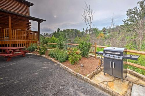 Heavens Edge Gatlinburg Cabin with View Game Room - image 6