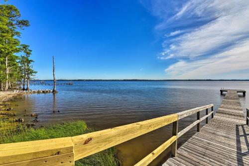 Bayfront Blounts Creek Home Private Beach and Dock!
