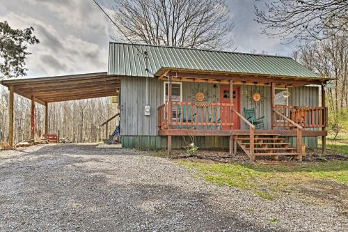 在meiguo.com看到的Remote Cabin w/Fire Pit & Pond- Near Kentucky Lake的介绍图片