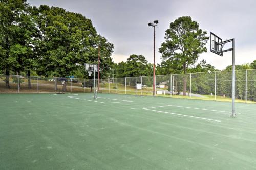 Hot Springs Home with Lake Views Pool and Golf Access! - image 3