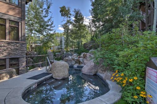 Ski-InandOut Oversized Aspen Studio with Pool and Hot Tub
