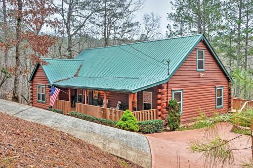 Authentic Creekside Log Cabin with Decks in Ellijay! in Ellijay, USA
