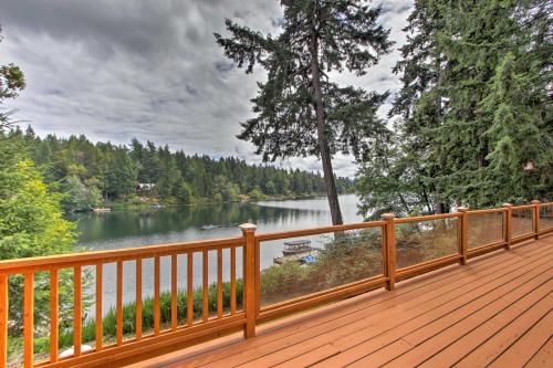 Anderson Island Home with Lakefront Deck Dock and Canoe - image 9