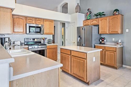 Oro Valley House with Outdoor Fireplace and Mtn Views! - image 6