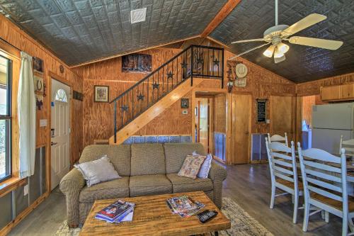 Cozy Medina Cottages with Patio and Mountain Views! in Medina, USA