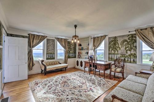Cozy Home with Vineyard Working Farm and Fall Foliage - image 5