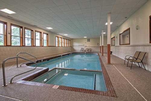 Lincoln Condo with Resort Amenities and Mountain Views