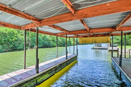 Waterfront Hot Springs Cabin with Deck and Private Dock 