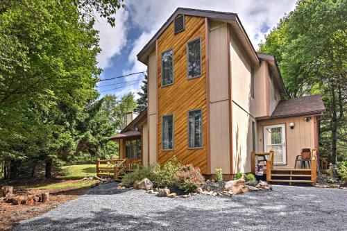 House with Porch Less Than 10 Mi to Lakes & Big Boulder Ski!