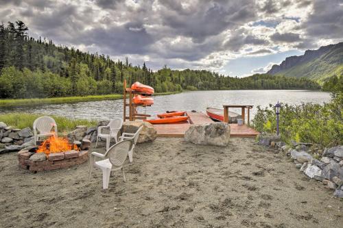Lodge 88: Lakefront, Dock, Boats & Wildlife