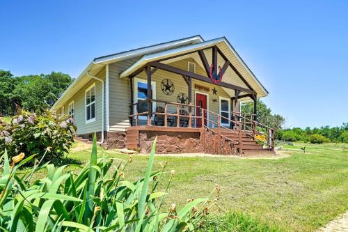 B&B McAlester - McAlester Cottage with 30 Private Acres and Ponds! - Bed and Breakfast McAlester