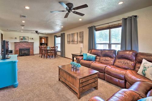 McAlester Cottage with 30 Private Acres and Ponds! in McAlester, USA
