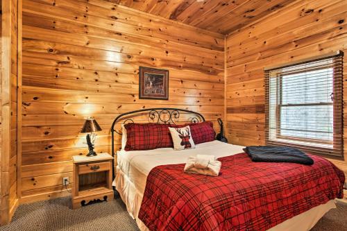 3500-Sq-Ft Cabin - Sunrise and Mtn View and Pool Access - main image