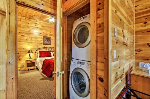 3500-Sq-Ft Cabin - Sunrise and Mtn View and Pool Access - image 7