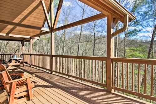 Rustic Pigeon Forge Mtn Cabin with Hot Tub and Views! - main image