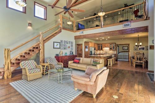 Riverfront Blanco Home w/ Shaded Porch + Hot Tub in Blanco (TX)
