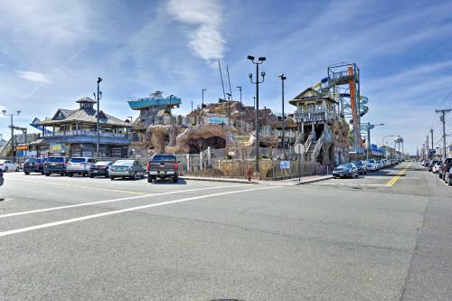 Seaside Heights Condo with Deck Walk to Boardwalk!