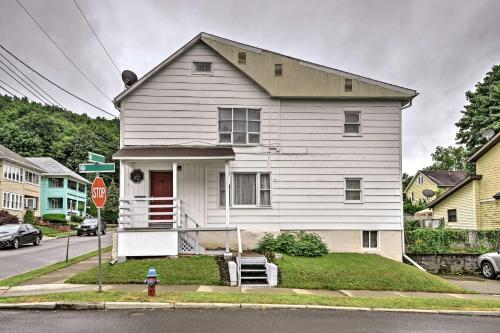 . Cozy Binghamton House Near University and Hospital!