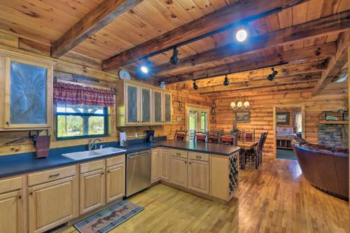 Cozy Trenton Cabin with Spa about 15 Mi to Lookout Mtn! - main image