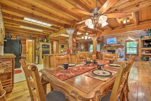 Quiet Inverness Log Cabin with Furnished Deck! in Floral City, USA