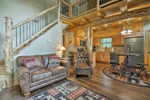 Timber Home Walk to Slopes and N Conway Shops!