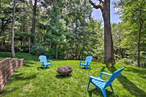 RiverSong Waterfront La Crosse Home with Dock in La Crosse, USA