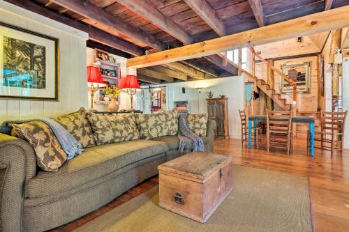 Cullowhee Getaway with Fireplace on Private Meadow in Cullowhee, USA