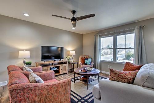 RiverSong Waterfront La Crosse Home with Dock in La Crosse, USA