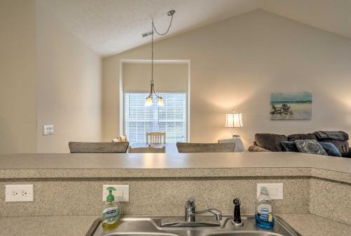 Myrtle Beach Condo with Golf Course - Boardwalk 9 Mi - image 6